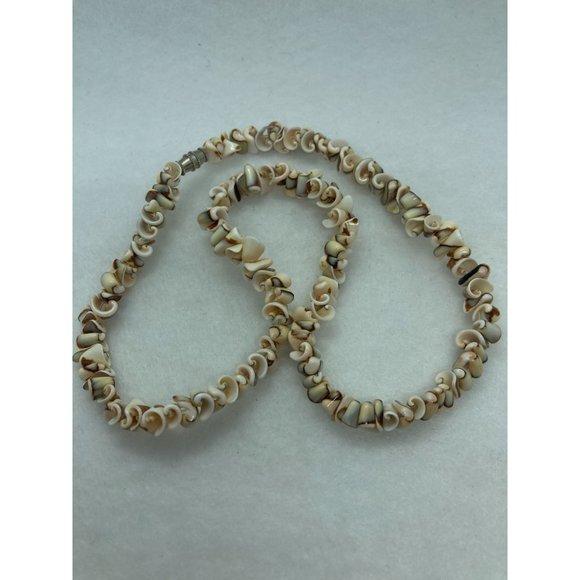 90s Y2K 18in Hawaiian Natural Brown Luhuanus Curly Shell Choker Necklace - Picture 5 of 5